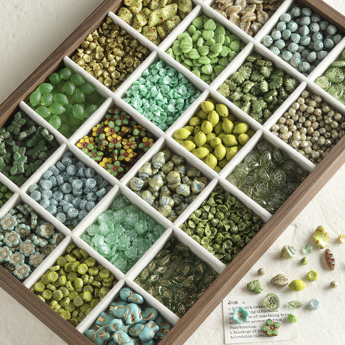 [Green Light Forest] glass beads bracelet necklace mobile phone chain beaded diy accessories material