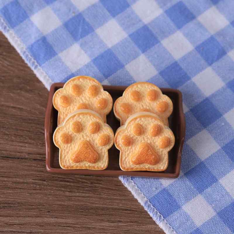 DOLLHOUSE Miniature Scene Decoration Simulation Food Play Caramel Toast Bread Love Bear Resin Accessories
