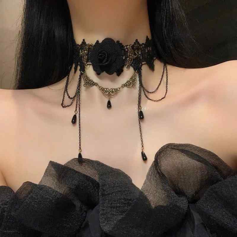 Dark Retro Black Lace Choker Neckband Accessory detali
