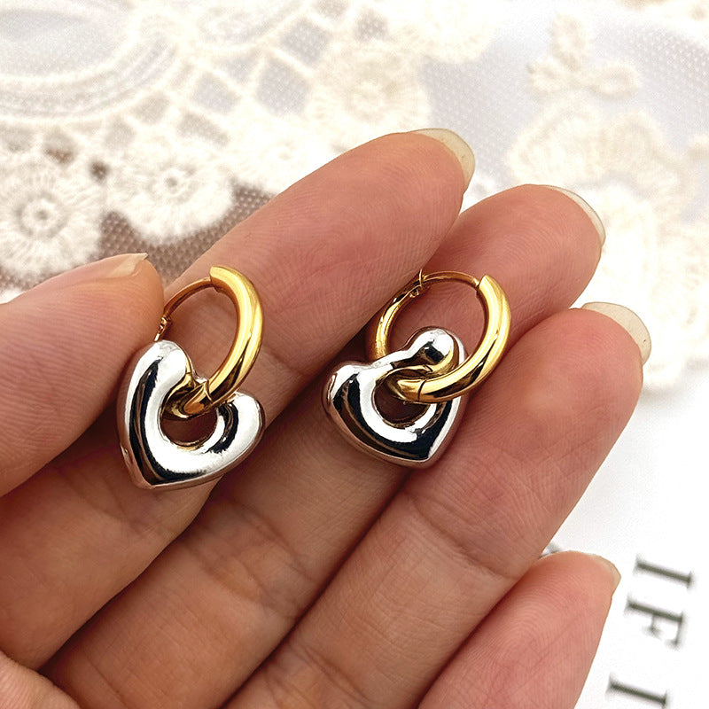 French popular niche contrast love earrings simple heart-shaped titanium steel gold personality hip-hop earrings wholesale
